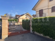 Visualizza le foto dell'immobile