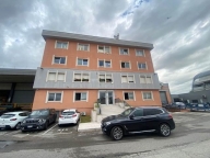 Visualizza le foto dell'immobile