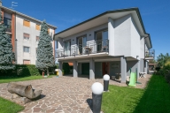 Visualizza le foto dell'immobile