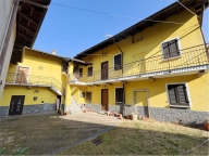 Visualizza le foto dell'immobile