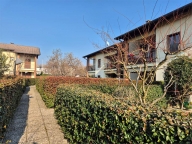 Visualizza le foto dell'immobile