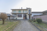 Visualizza le foto dell'immobile