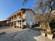 Visualizza le foto dell'immobile