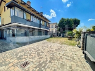 Visualizza le foto dell'immobile