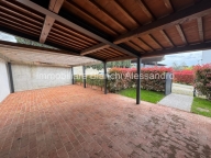 Visualizza le foto dell'immobile