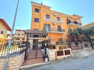 Visualizza le foto dell'immobile