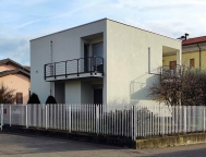 Visualizza le foto dell'immobile