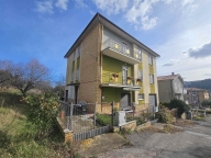 Visualizza le foto dell'immobile