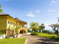 Visualizza le foto dell'immobile