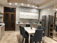 Visualizza le foto dell'immobile