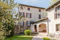 Visualizza le foto dell'immobile