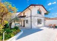 Visualizza le foto dell'immobile