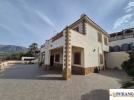 Visualizza le foto dell'immobile