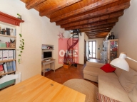 Visualizza le foto dell'immobile