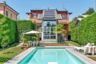 Visualizza le foto dell'immobile