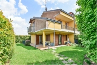 Visualizza le foto dell'immobile