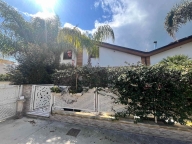 Visualizza le foto dell'immobile