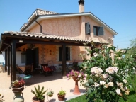 Visualizza le foto dell'immobile