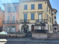 Visualizza le foto dell'immobile