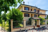 Visualizza le foto dell'immobile