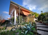 Visualizza le foto dell'immobile