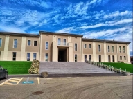 Visualizza le foto dell'immobile