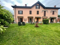 Visualizza le foto dell'immobile