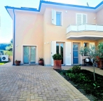 Visualizza le foto dell'immobile