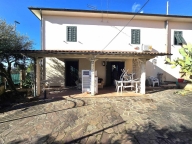 Visualizza le foto dell'immobile