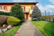 Visualizza le foto dell'immobile