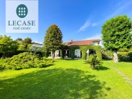 Visualizza le foto dell'immobile