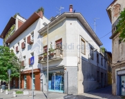 Visualizza le foto dell'immobile