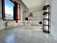 Visualizza le foto dell'immobile