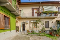 Visualizza le foto dell'immobile