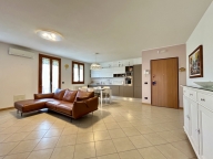 Visualizza le foto dell'immobile Visualizza le foto dell'immobile