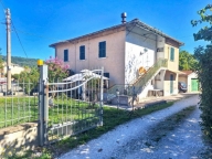 Visualizza le foto dell'immobile