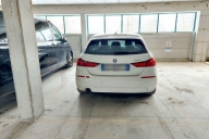 Visualizza le foto dell'immobile