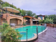 Visualizza le foto dell'immobile