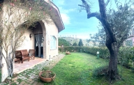 Visualizza le foto dell'immobile