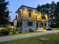 Visualizza le foto dell'immobile