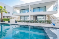 Visualizza le foto dell'immobile