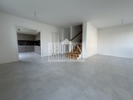 Visualizza le foto dell'immobile Visualizza le foto dell'immobile