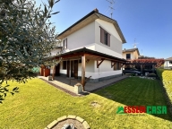 Visualizza le foto dell'immobile