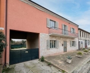 Visualizza le foto dell'immobile