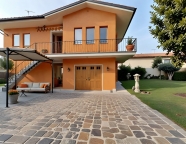Visualizza le foto dell'immobile