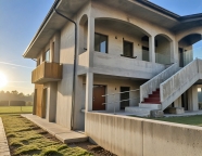 Visualizza le foto dell'immobile