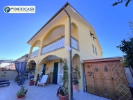 Visualizza le foto dell'immobile