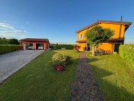 Visualizza le foto dell'immobile