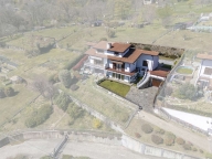 Visualizza le foto dell'immobile