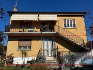 Visualizza le foto dell'immobile